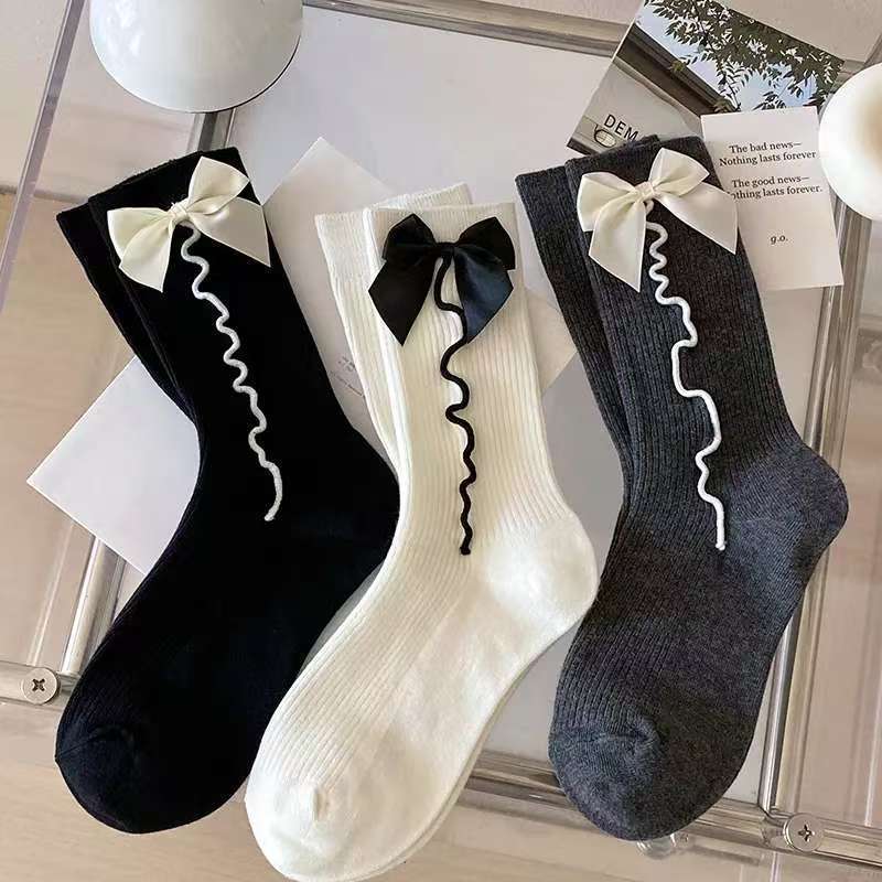 Women's Coquette Ribbed Crew Socks With Satin Bow & Wavy String, Cute Bow Accent Knit Socks For Preppy & Balletcore Style
