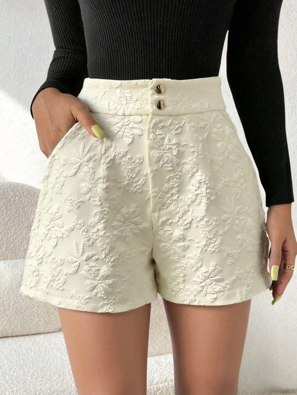 Women's Elegant Embroidered Shorts
